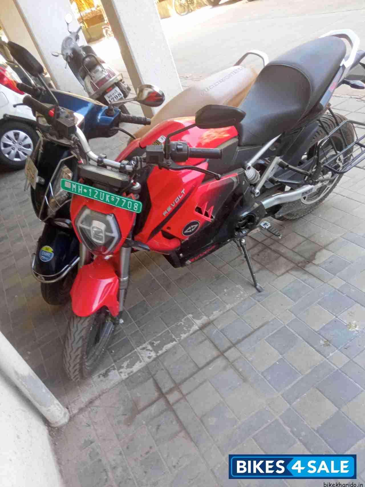 Buy Second Hand Revolt RV400 in Pune | Buy Second Hand Revolt Bike in Pune
