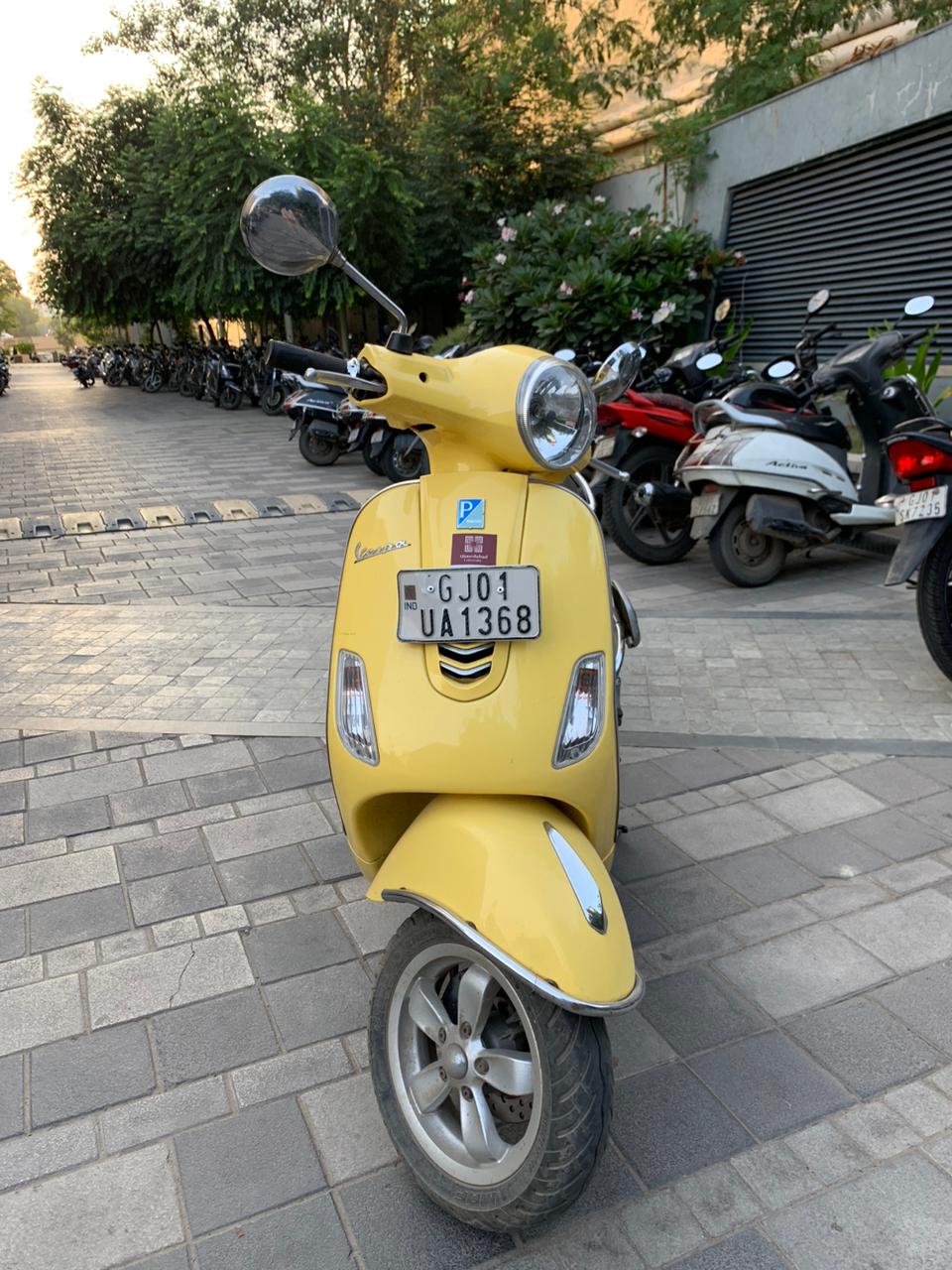 Second Hand 2018 Vespa VXL 150 ABS scooter in Ahmedabad BikeKharido