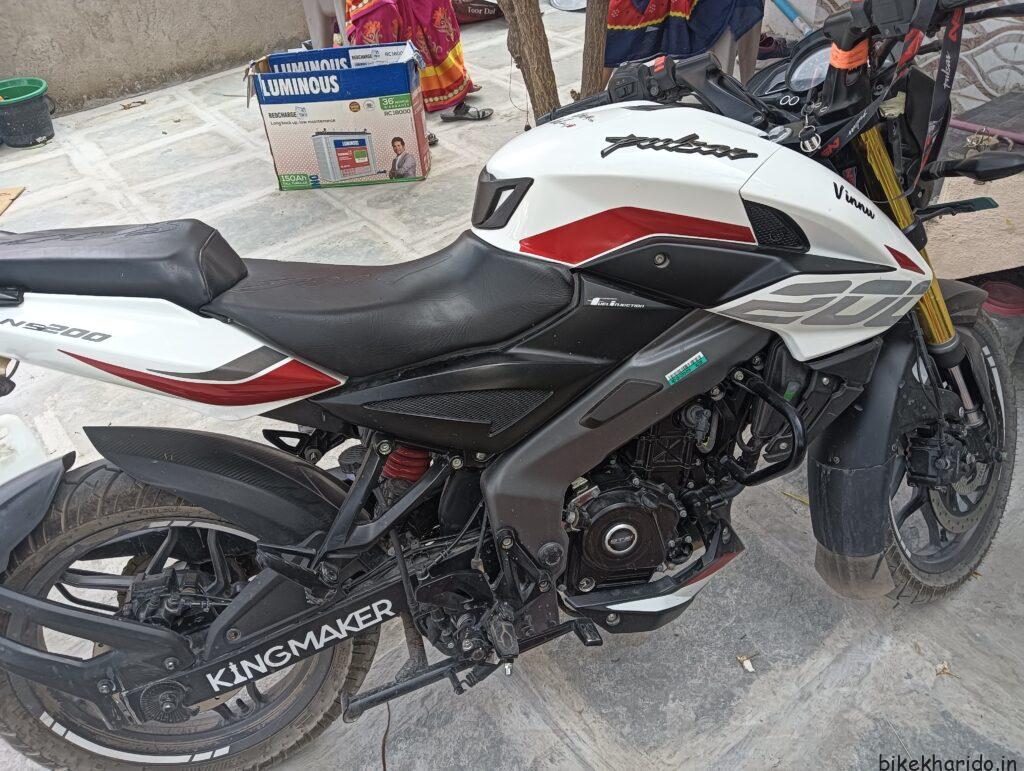 Buy Second Hand Bajaj Pulsar NS200 in Raichur | Buy Second Hand Bajaj Bike in Raichur