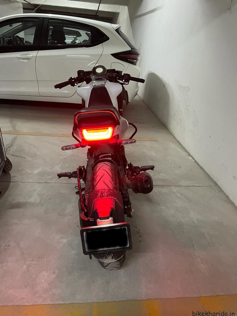 Buy Second Hand Husqvarna Motorcycles Vitpilen 250 in Hyderabad | Buy Second Hand Husqvarna Bike in Hyderabad