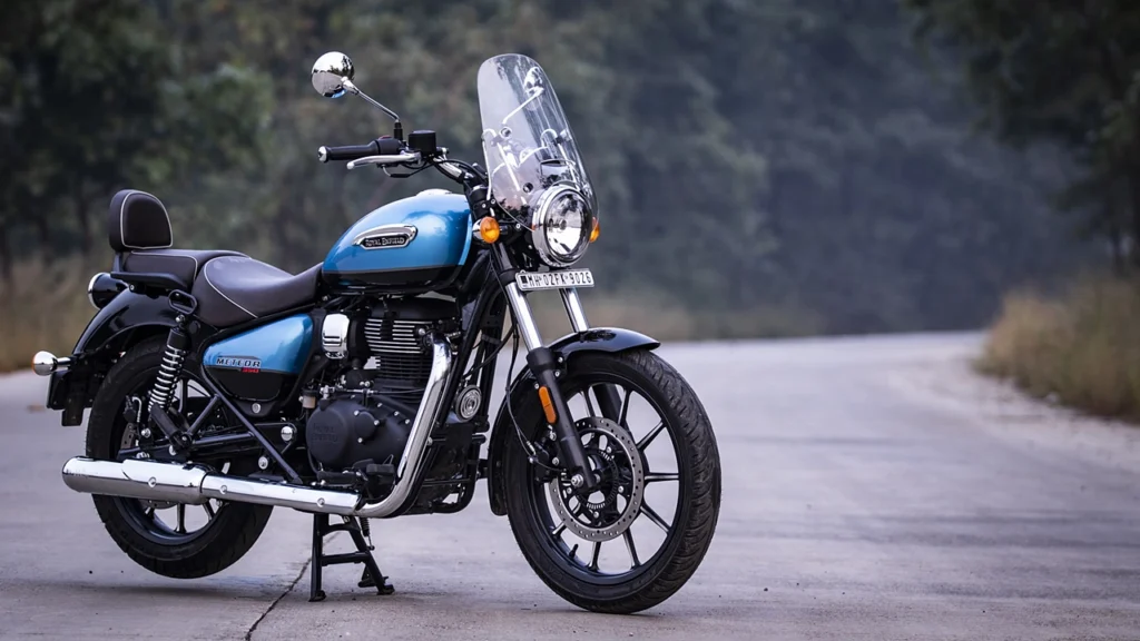 Royal Enfield Meteor 350 - side view