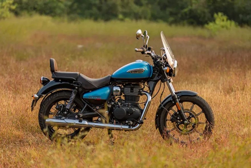 Royal Enfield Meteor 350 - side view